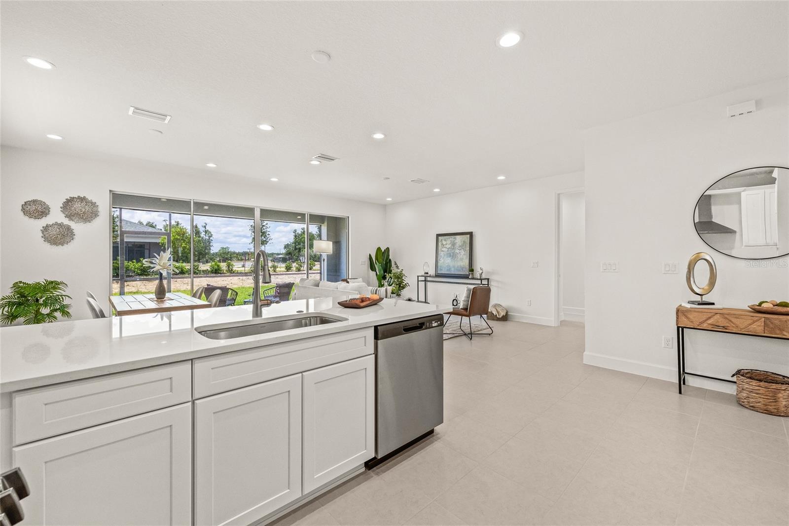 VALENCIA RIDGE PHASE 2B - Residential Lease