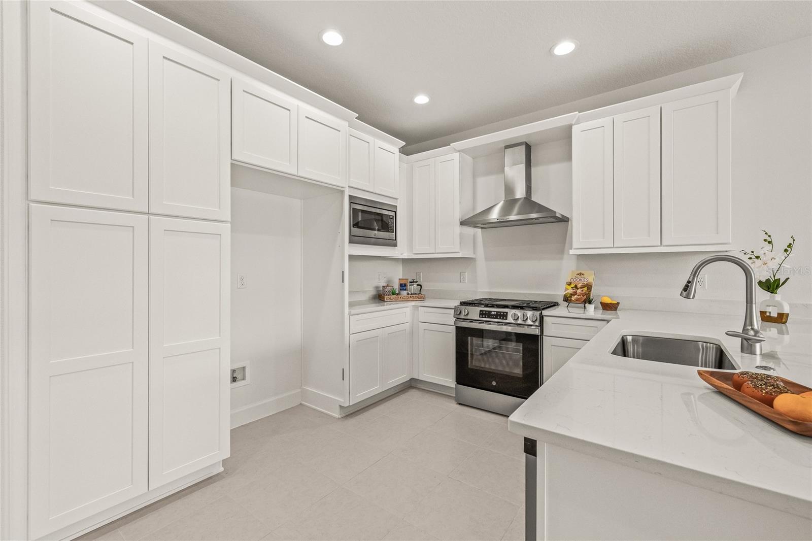 VALENCIA RIDGE PHASE 2B - Residential Lease