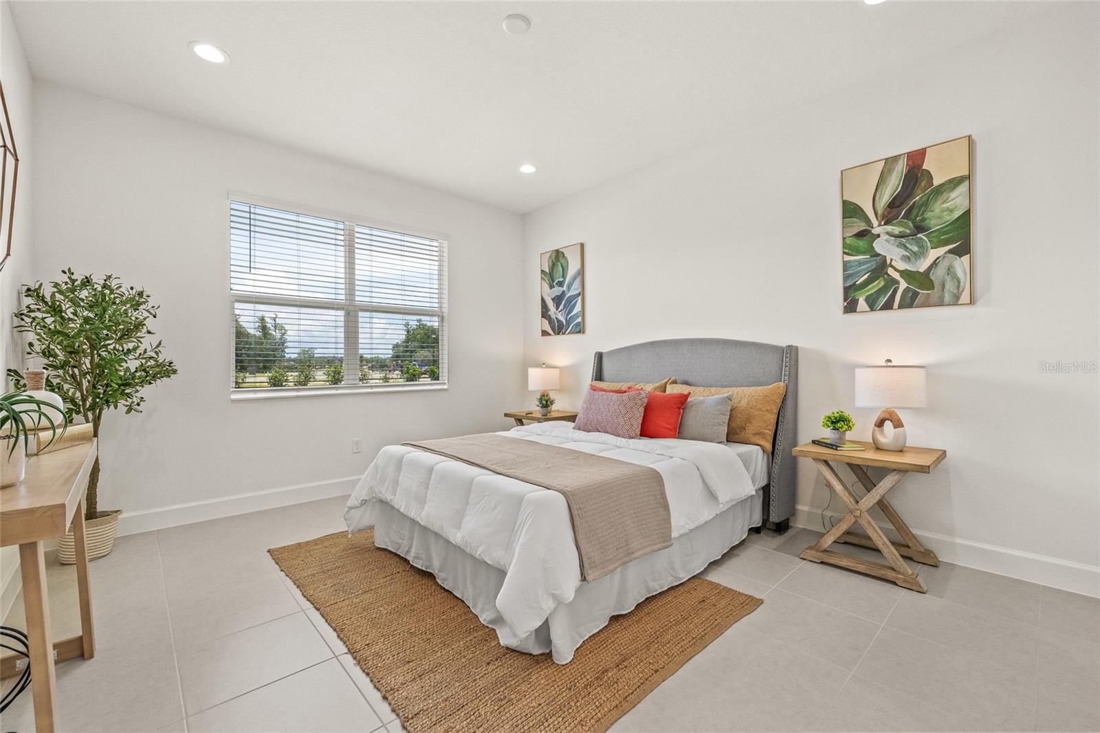 VALENCIA RIDGE PHASE 2B - Residential Lease