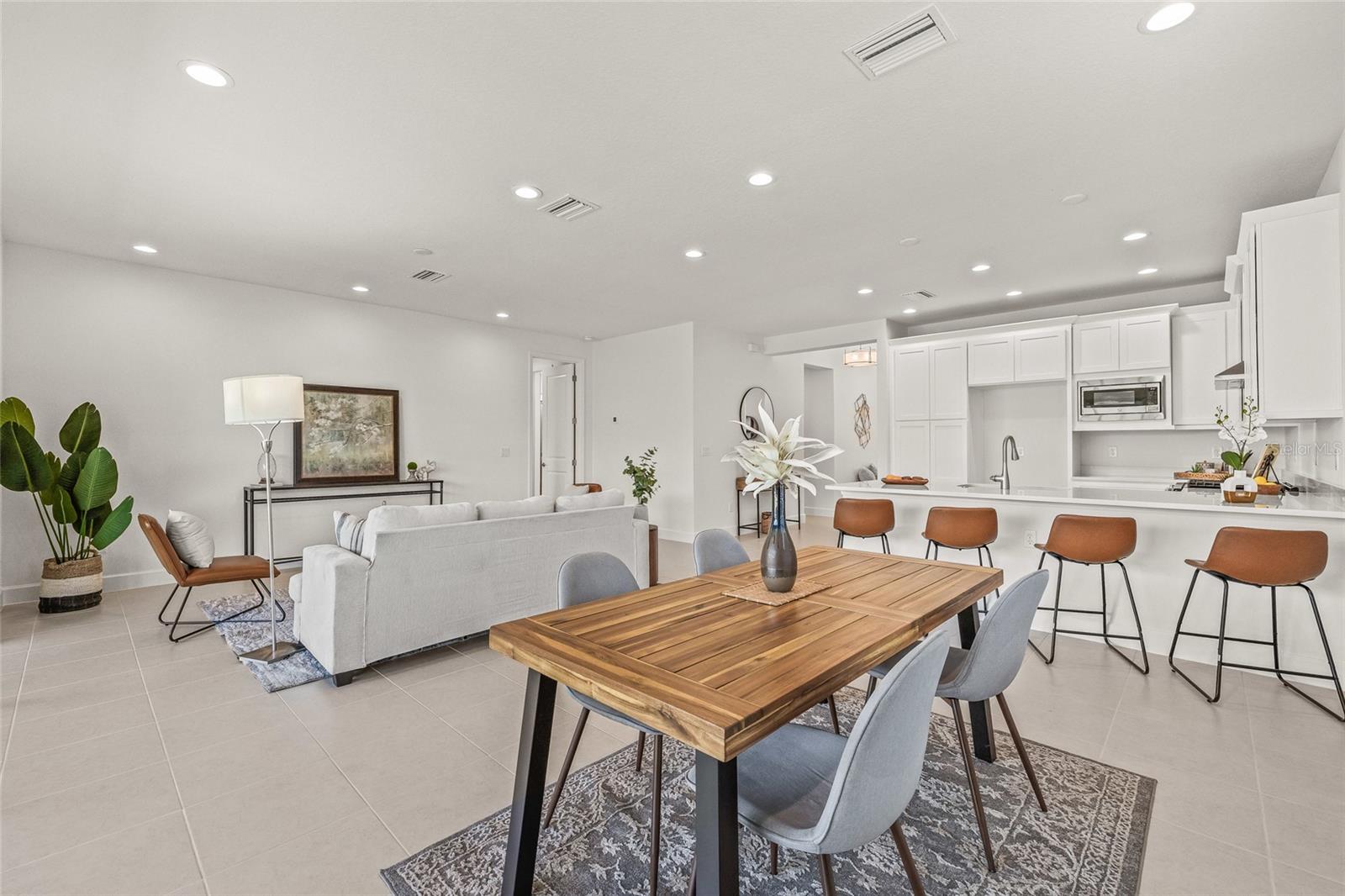 VALENCIA RIDGE PHASE 2B - Residential Lease