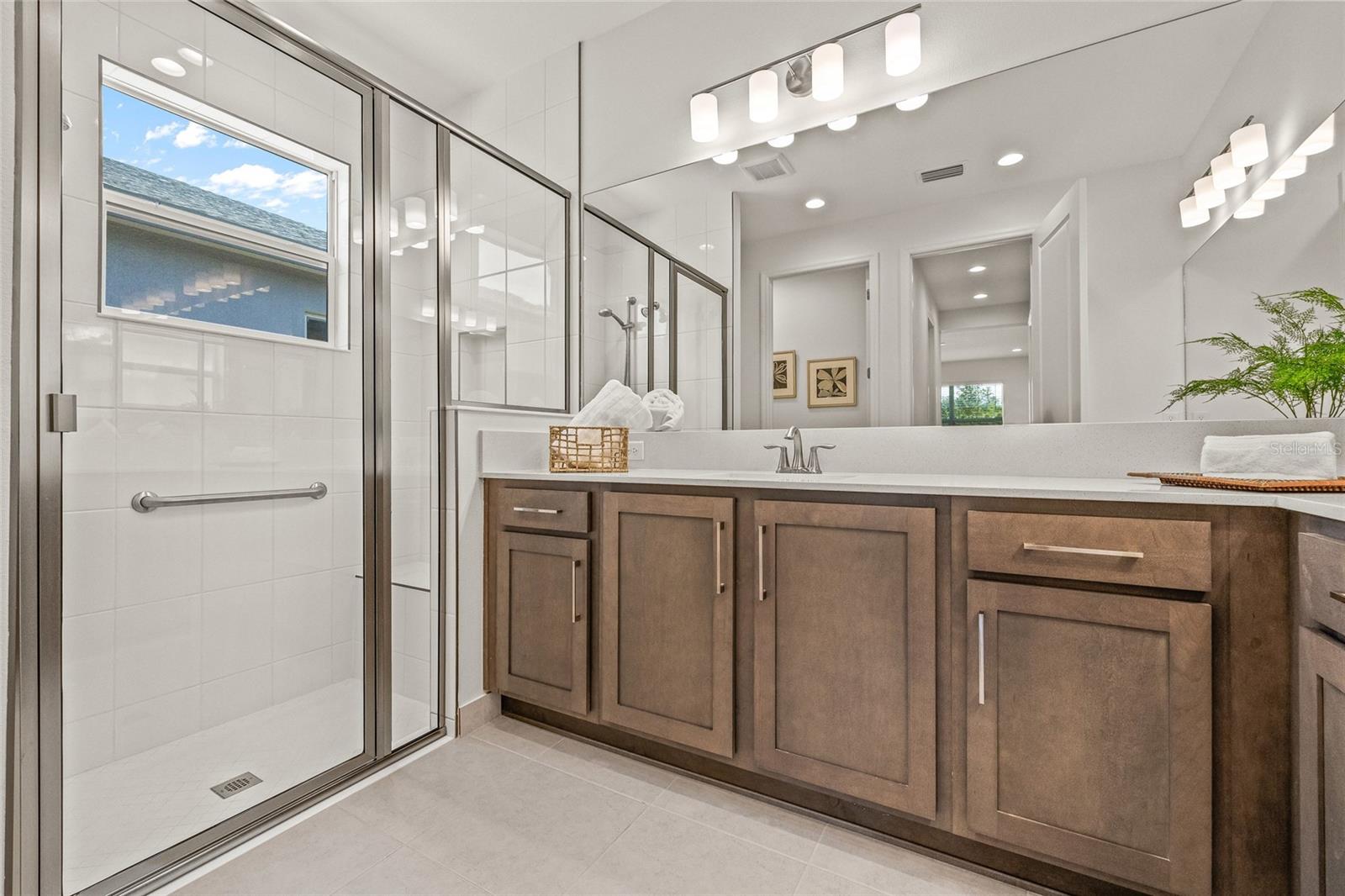 VALENCIA RIDGE PHASE 2B - Residential Lease