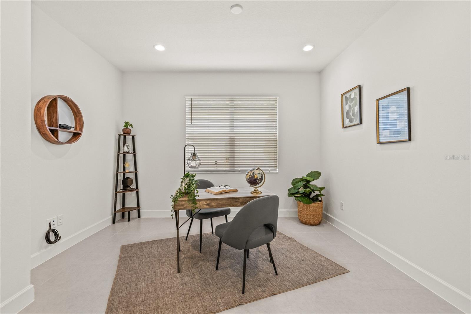 VALENCIA RIDGE PHASE 2B - Residential Lease