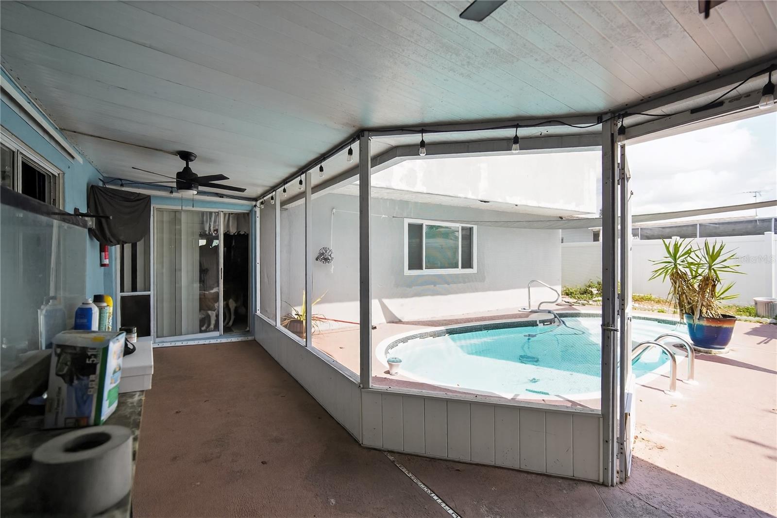 THE LAKES - Residential