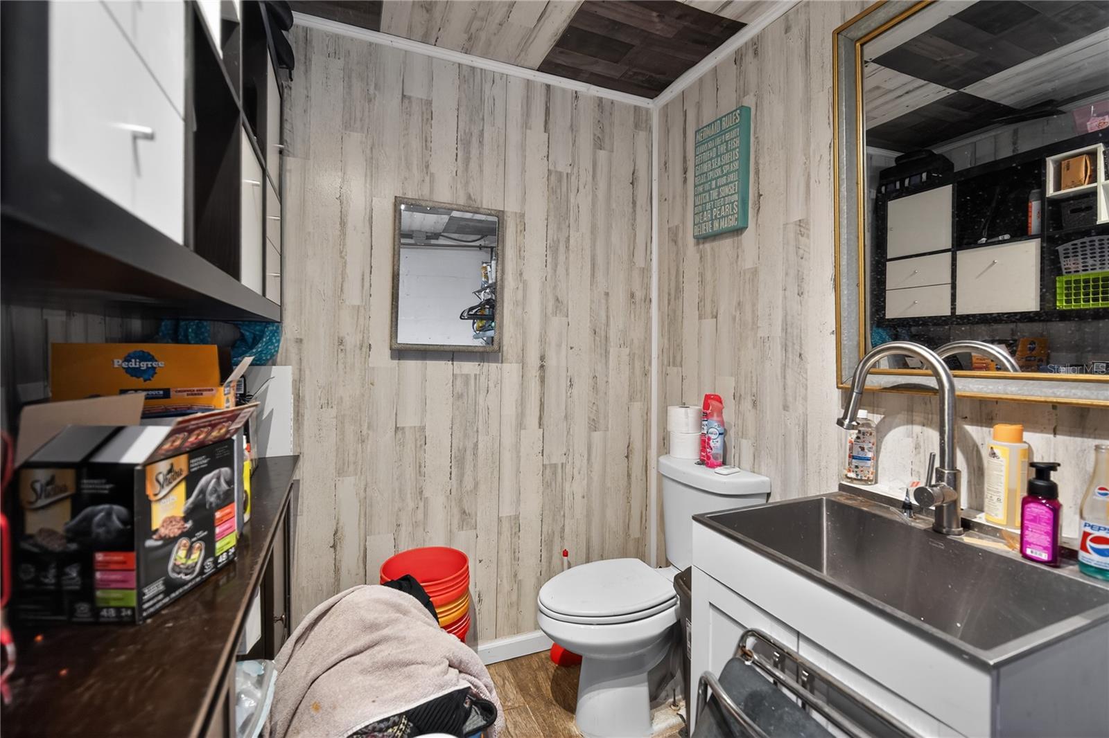 THE LAKES - Residential