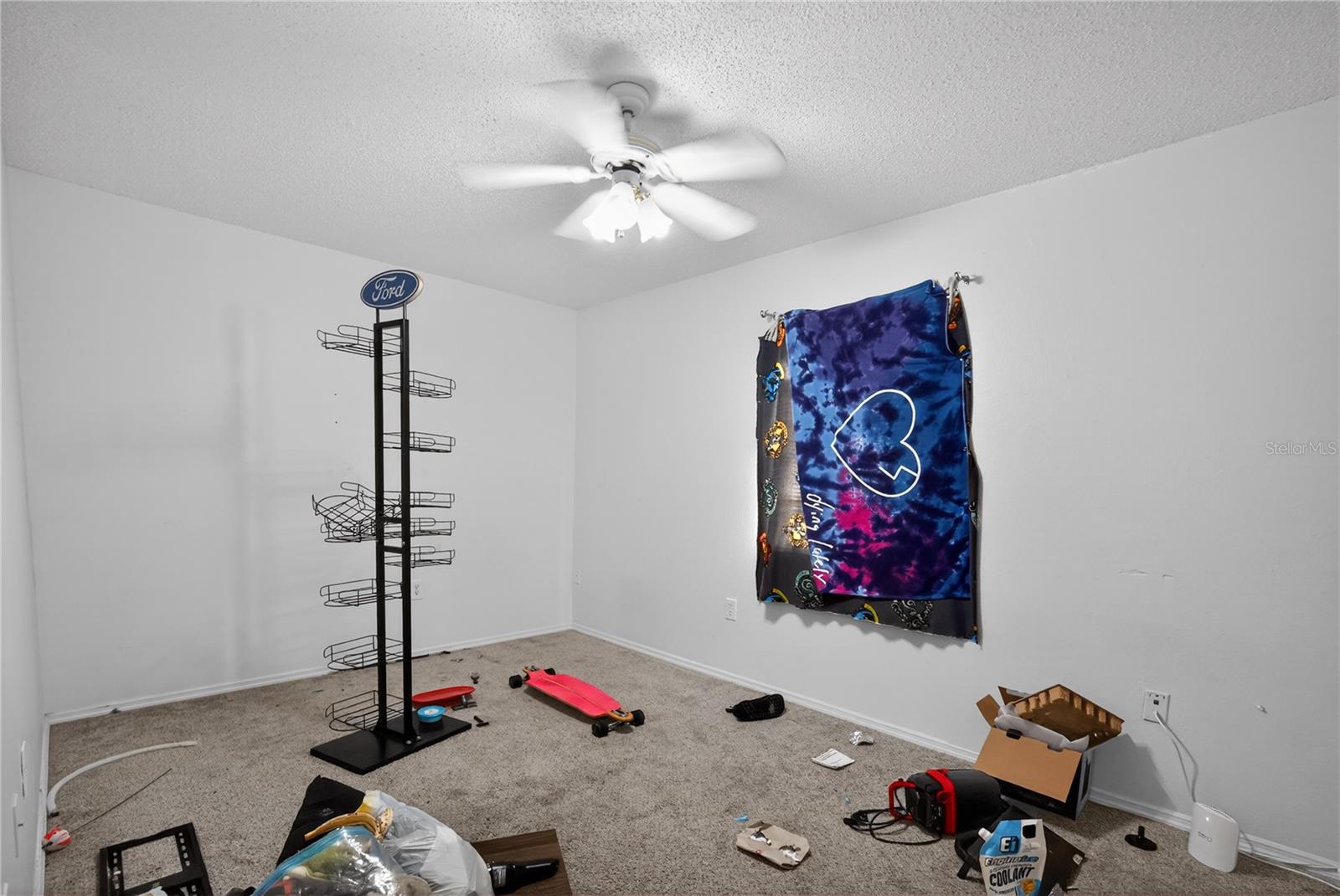 THE LAKES - Residential