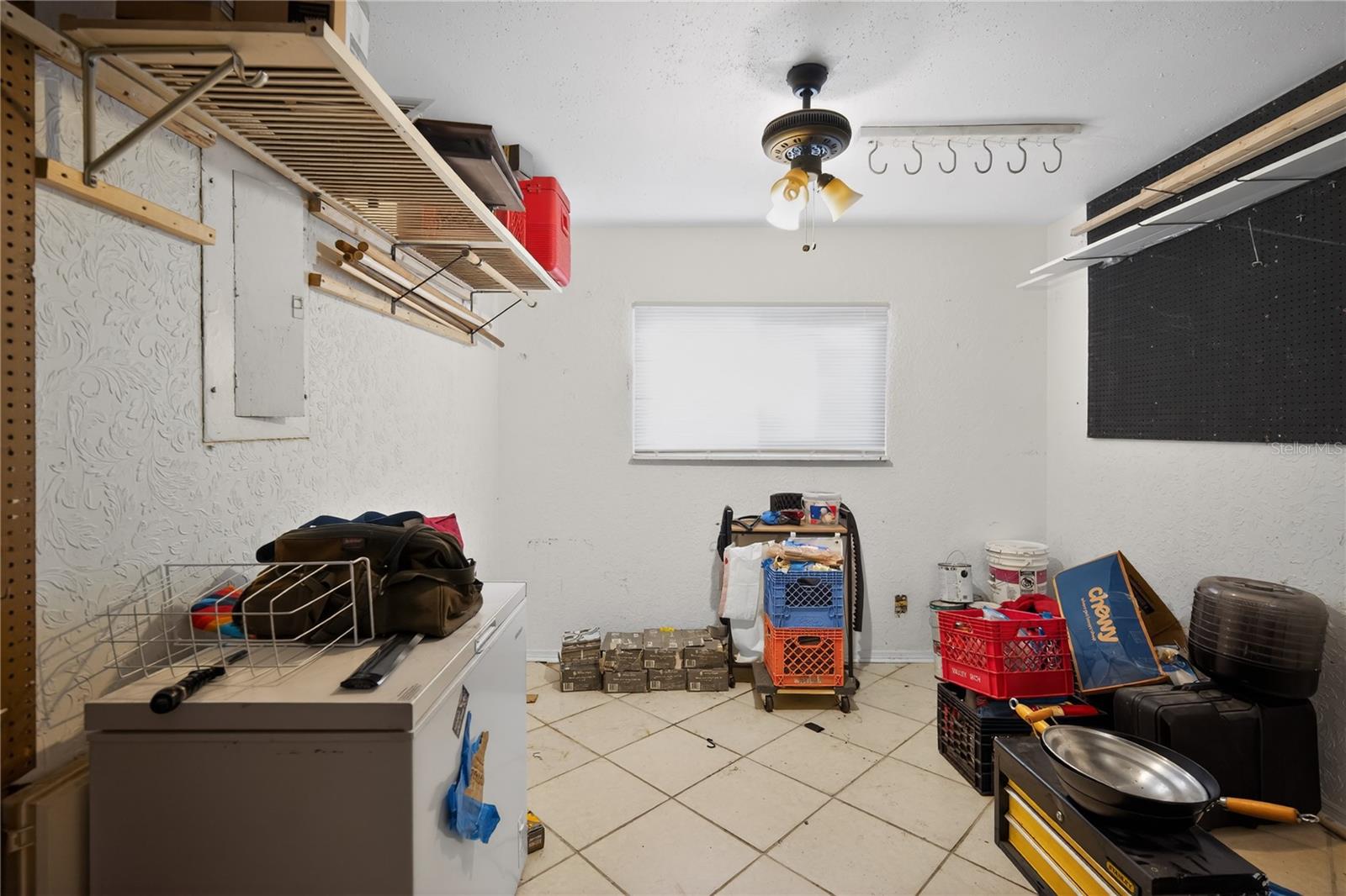 THE LAKES - Residential