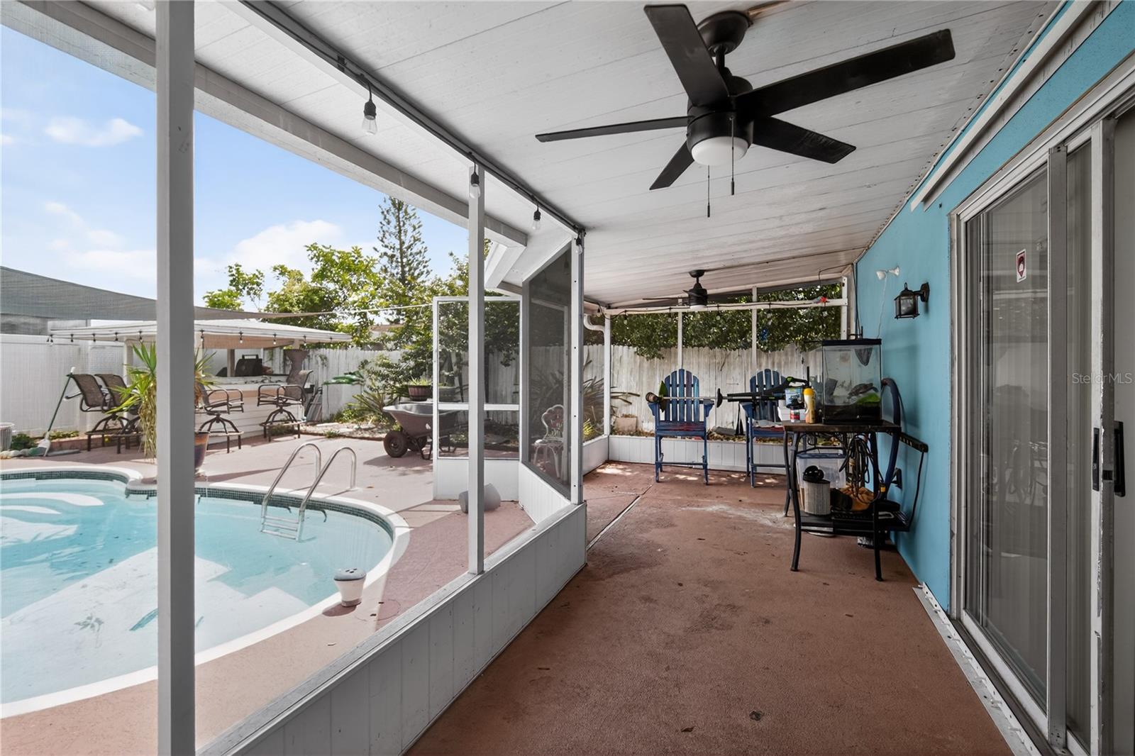 THE LAKES - Residential