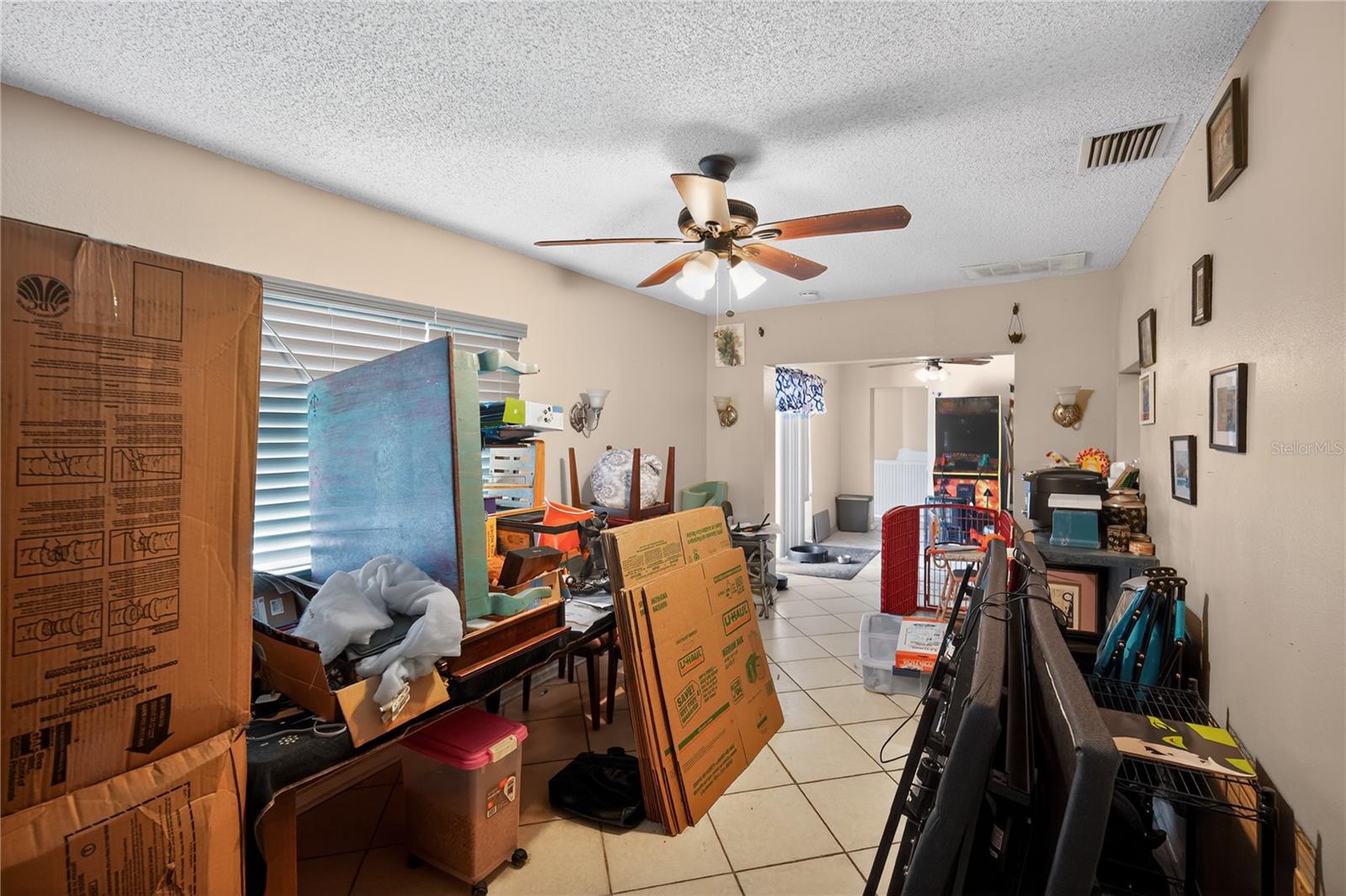 THE LAKES - Residential