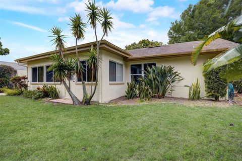 A home in PALM HARBOR