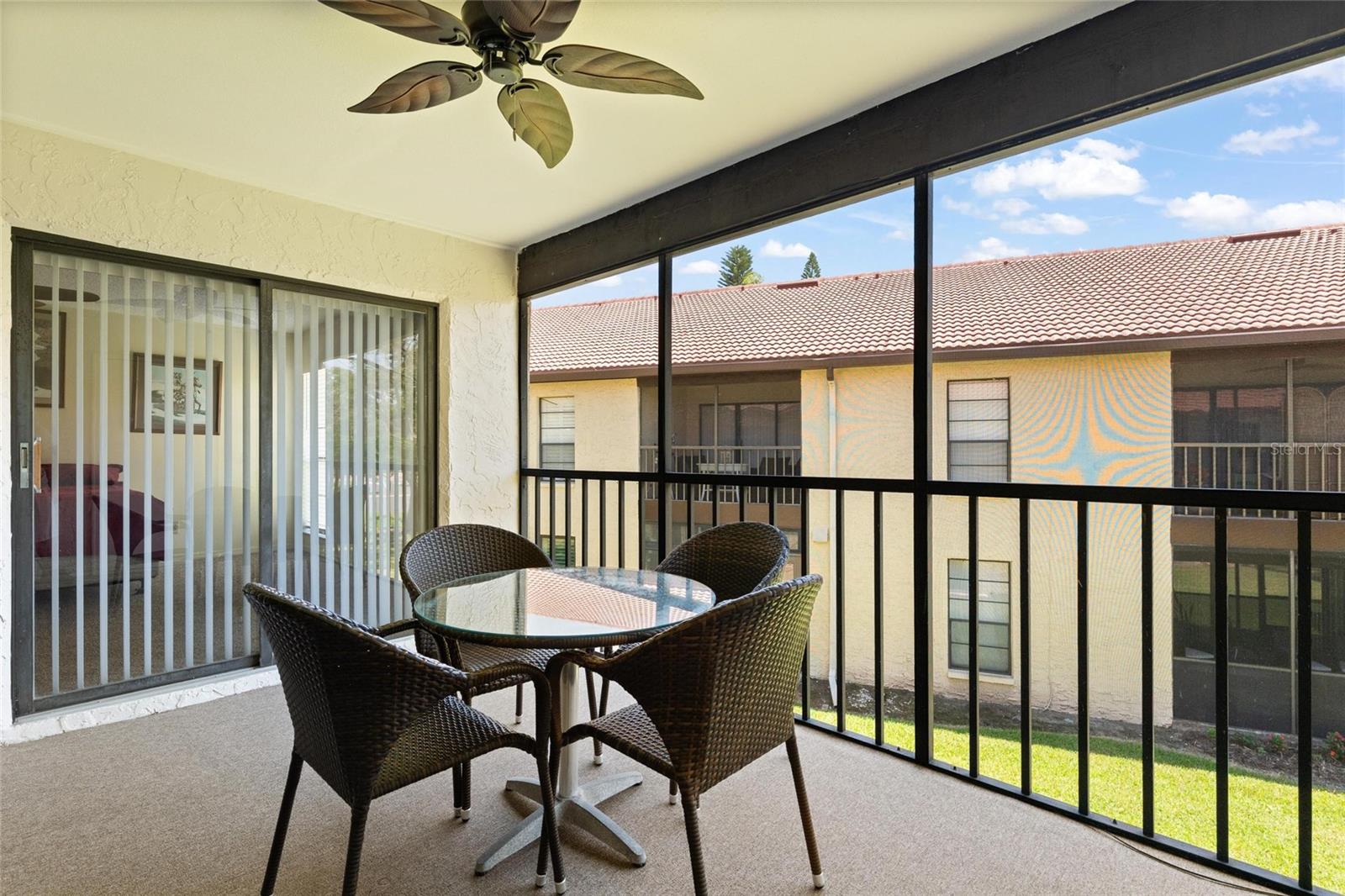 EL PASADO A CONDO - Residential