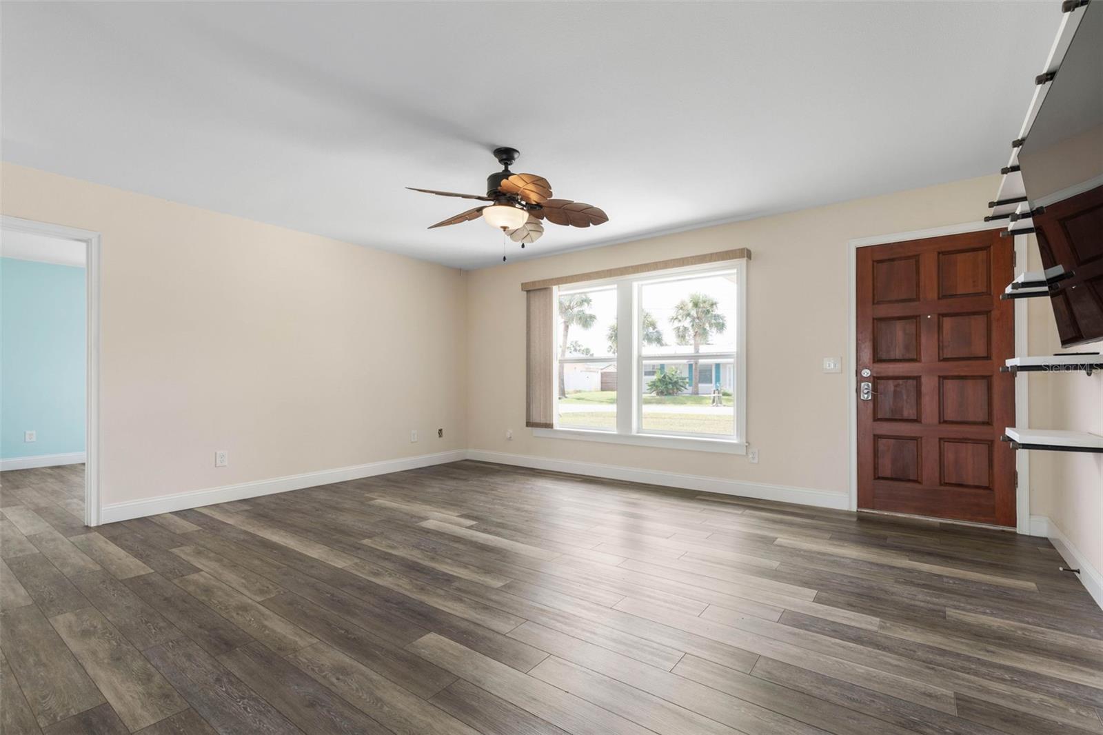 334 PALM CIRCLE
