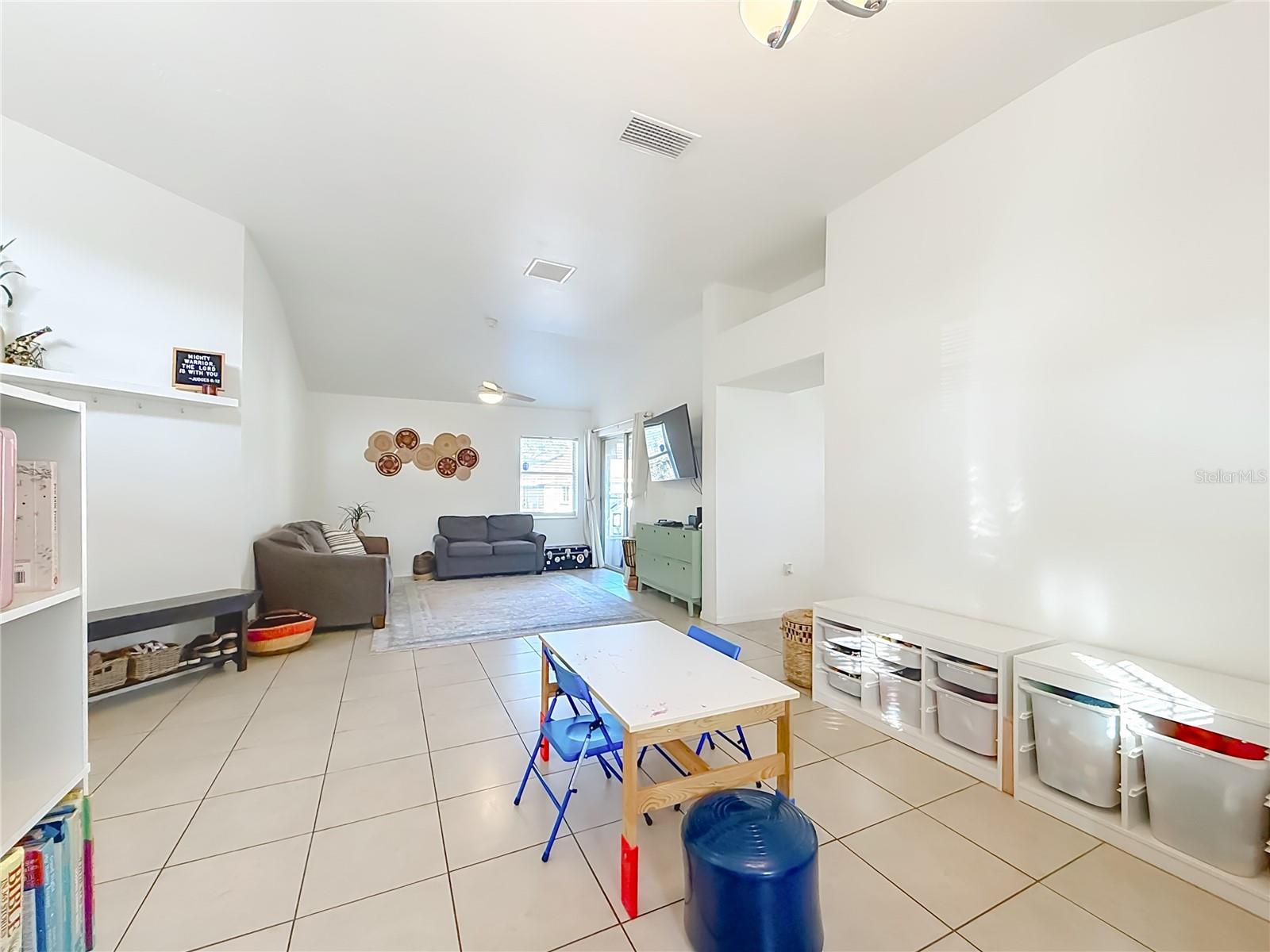 OAKWOOD VILLAGE BEVERLY HILLS PH 02 - Residential