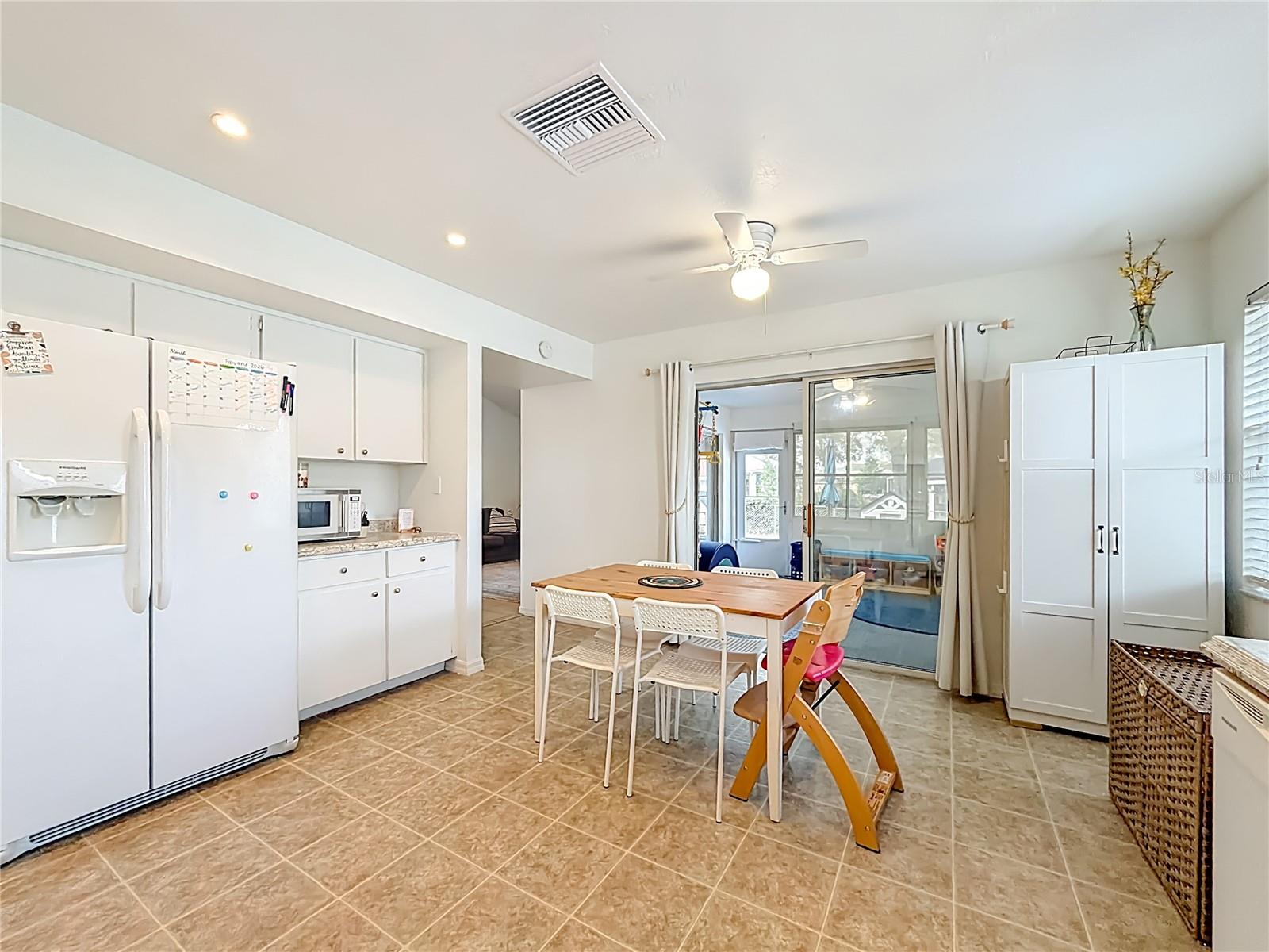 OAKWOOD VILLAGE BEVERLY HILLS PH 02 - Residential