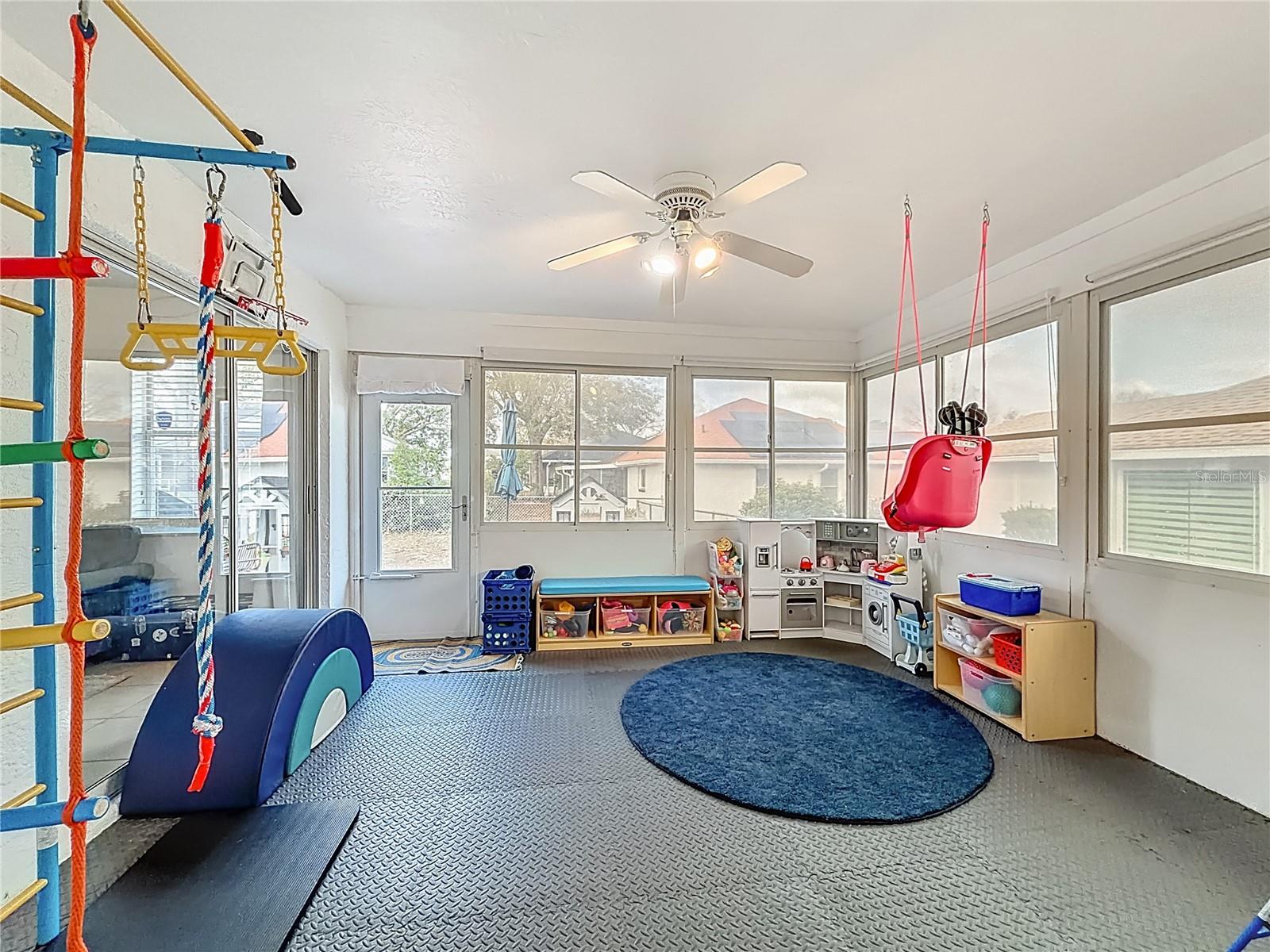 OAKWOOD VILLAGE BEVERLY HILLS PH 02 - Residential