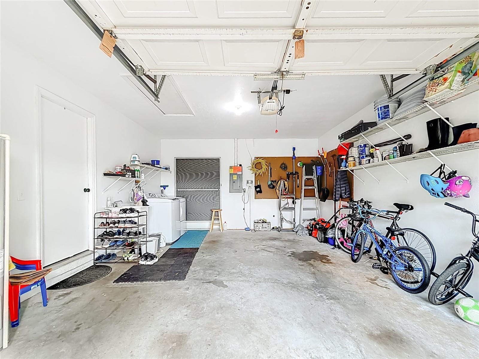 OAKWOOD VILLAGE BEVERLY HILLS PH 02 - Residential