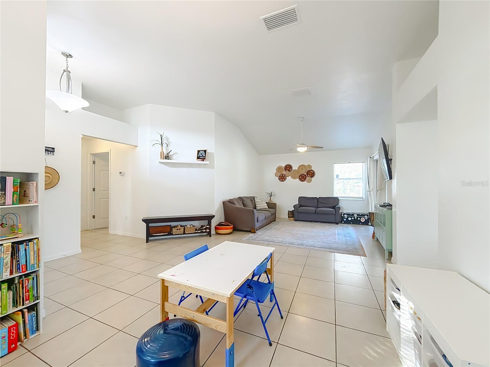 OAKWOOD VILLAGE BEVERLY HILLS PH 02 - Residential