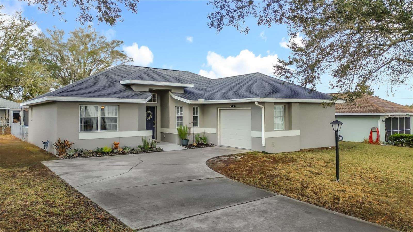 OAKWOOD VILLAGE BEVERLY HILLS PH 02 - Residential