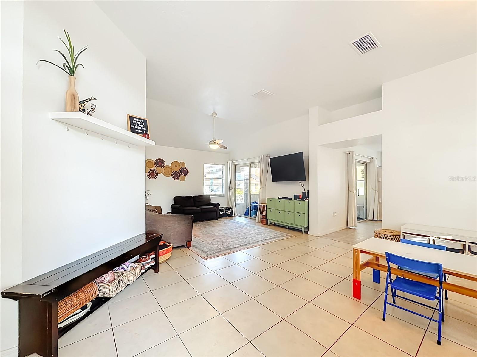 OAKWOOD VILLAGE BEVERLY HILLS PH 02 - Residential