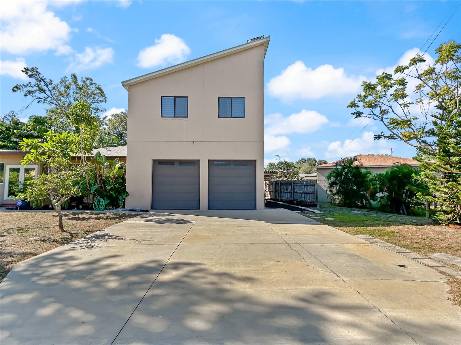 BAYHILL ESTATES - Residential