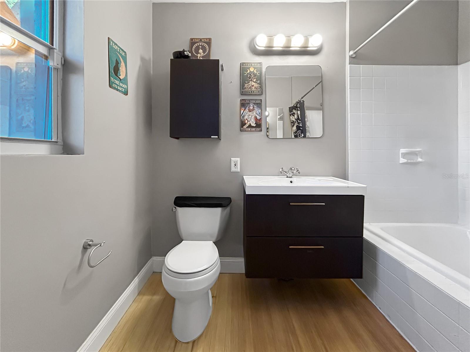 BAYHILL ESTATES - Residential
