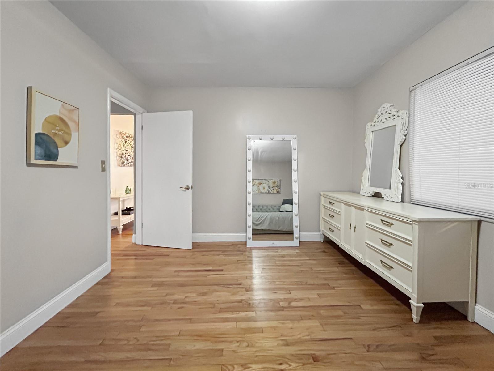 BAYHILL ESTATES - Residential