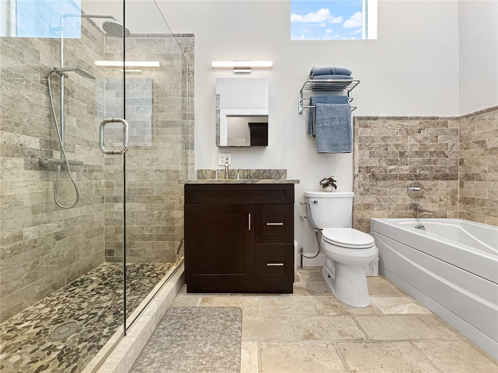 BAYHILL ESTATES - Residential