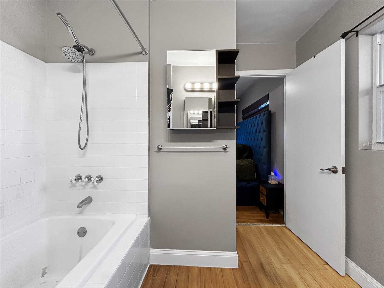 BAYHILL ESTATES - Residential