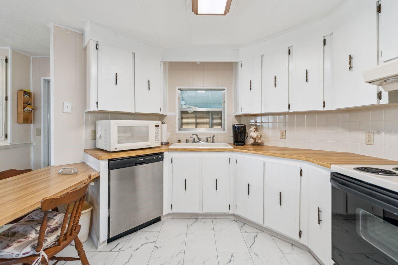 LAKE N GOLF ESTATES - Residential