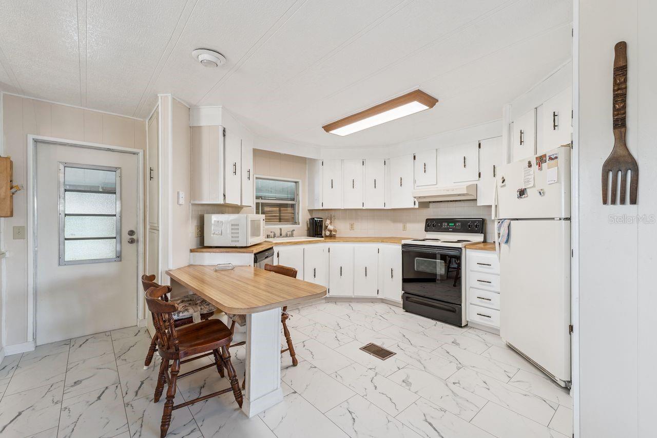 LAKE N GOLF ESTATES - Residential