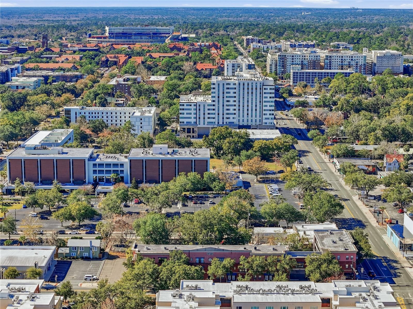 LOFTS AT WEST UNIVERSITY - Residential