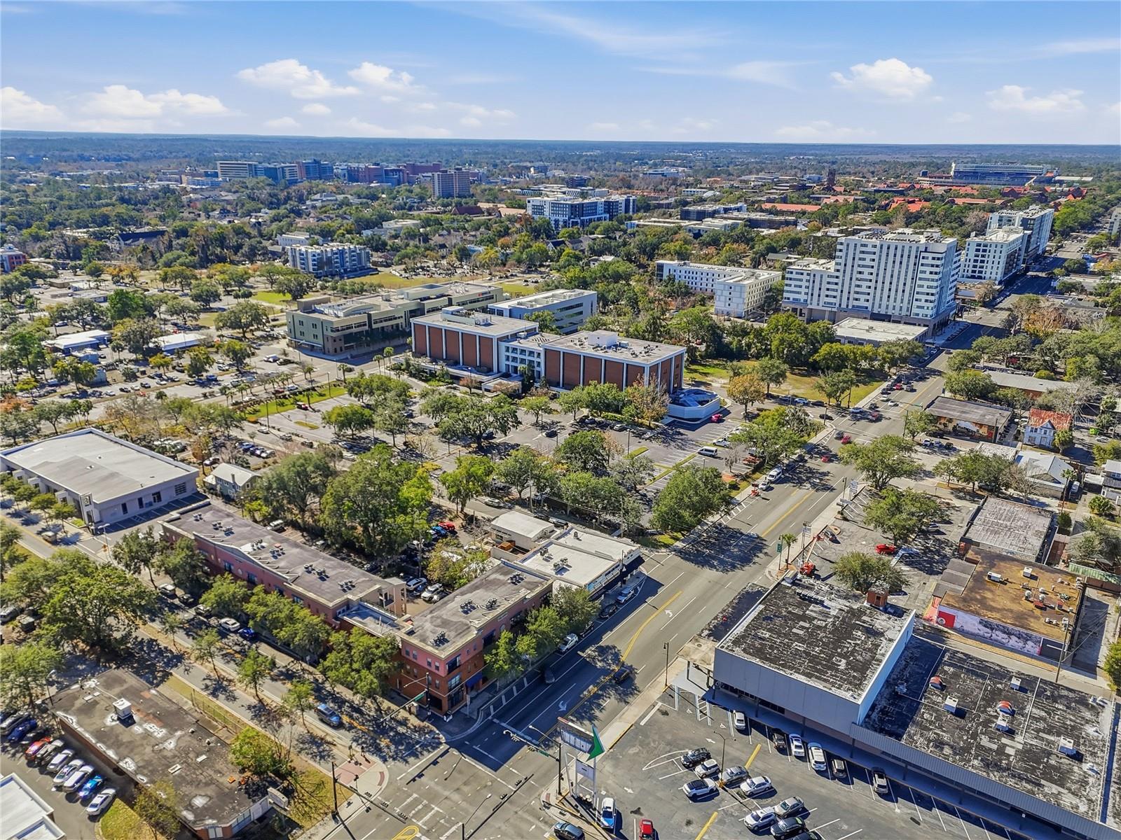 LOFTS AT WEST UNIVERSITY - Residential