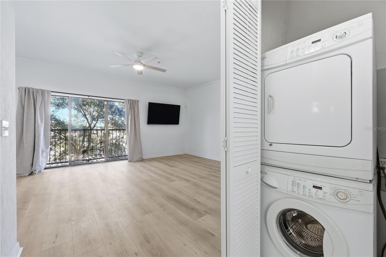 LOFTS AT WEST UNIVERSITY - Residential