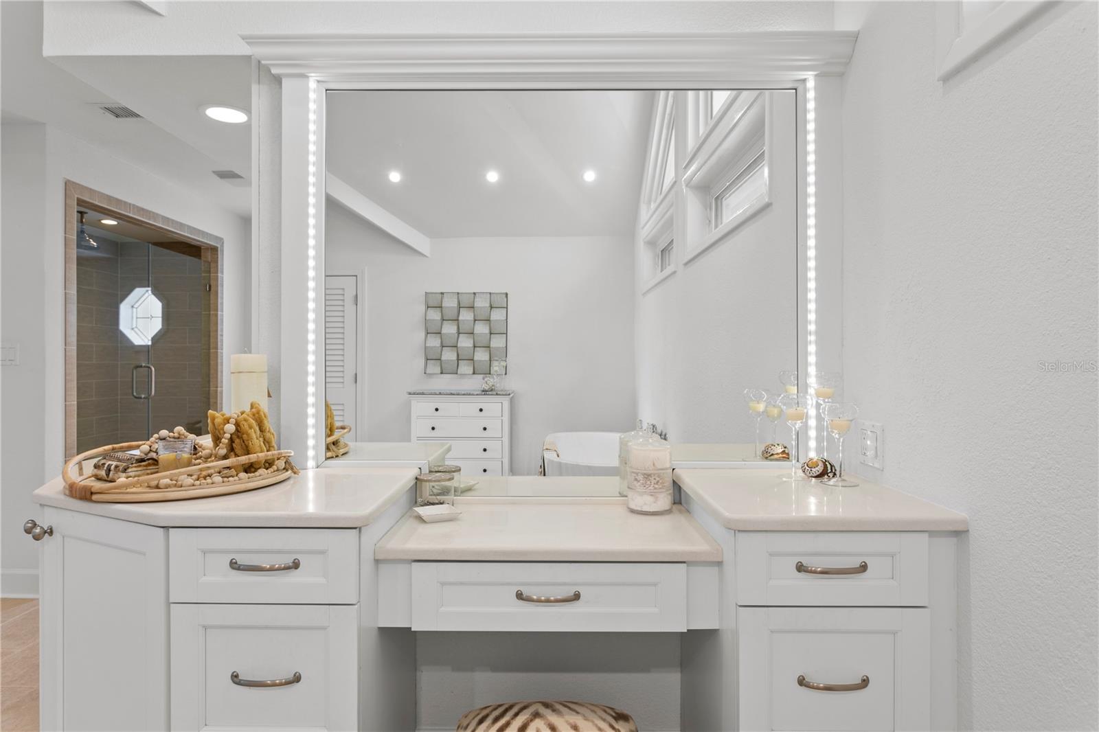 BAHIA SHORES - Residential