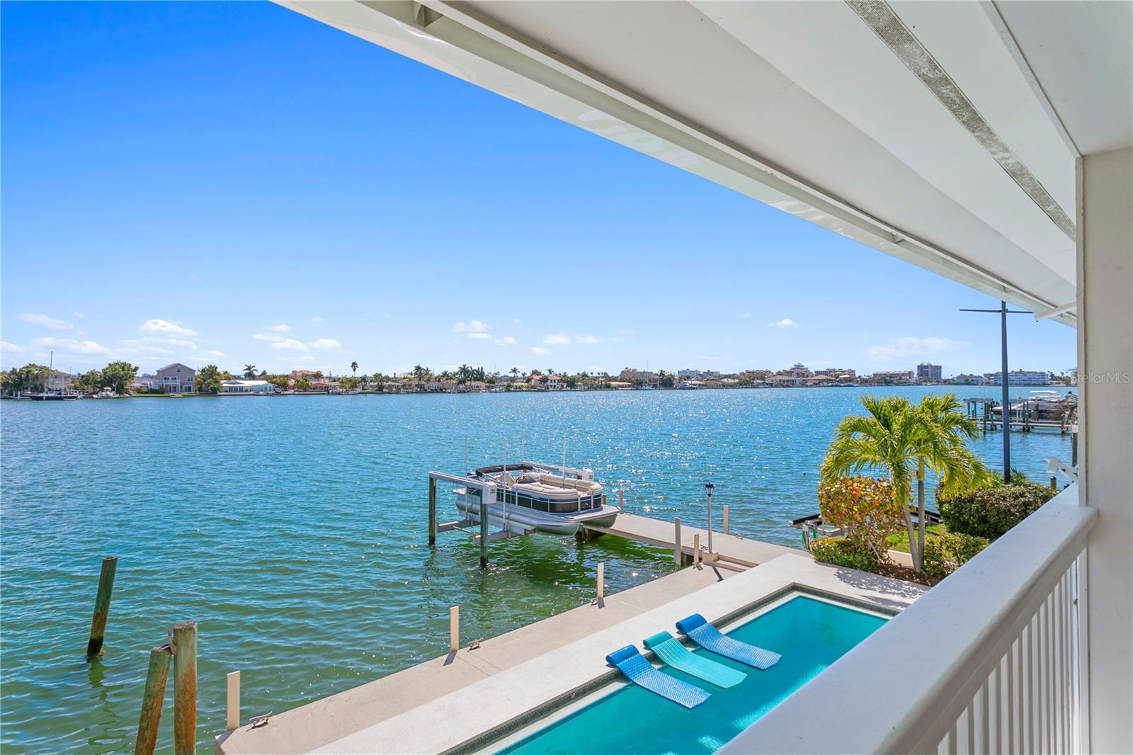 BAHIA SHORES - Residential