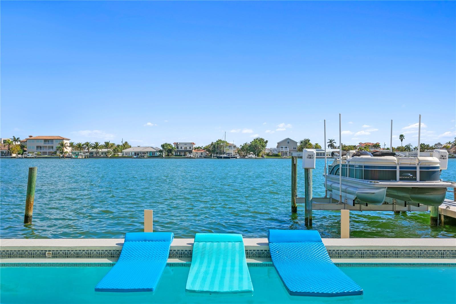 BAHIA SHORES - Residential