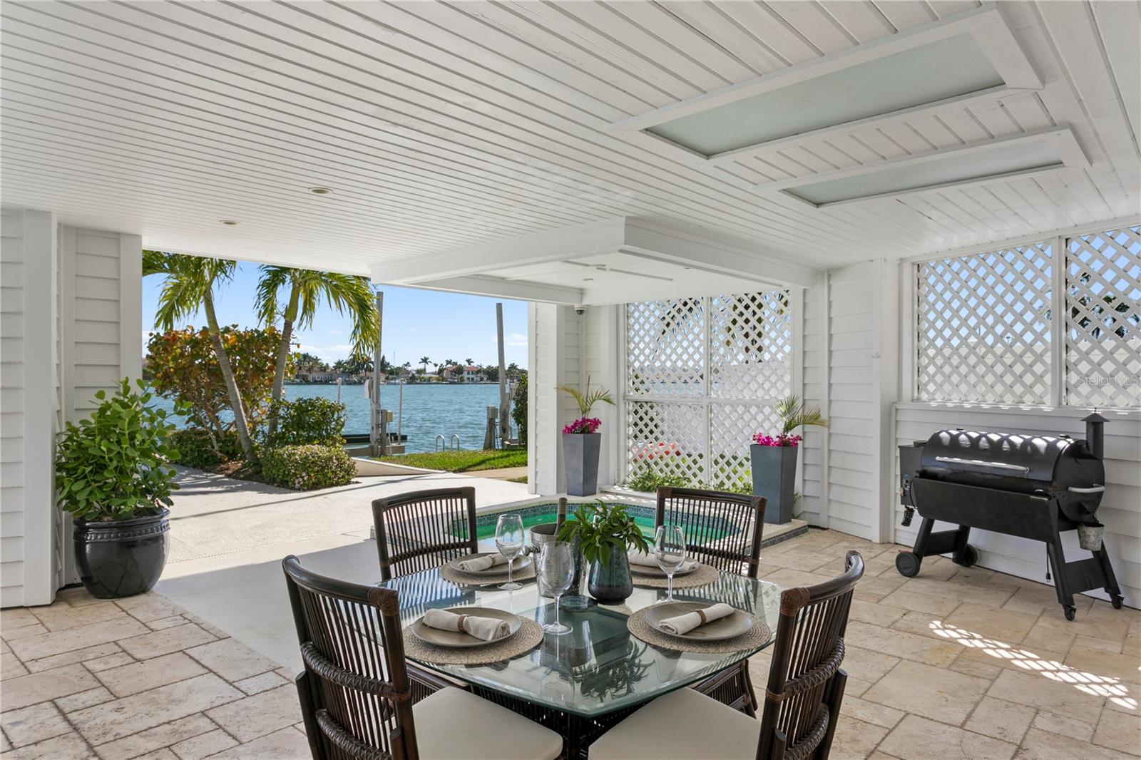 BAHIA SHORES - Residential