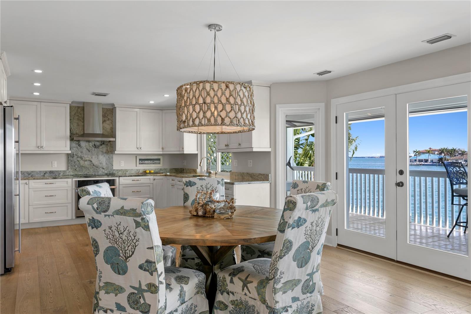 BAHIA SHORES - Residential