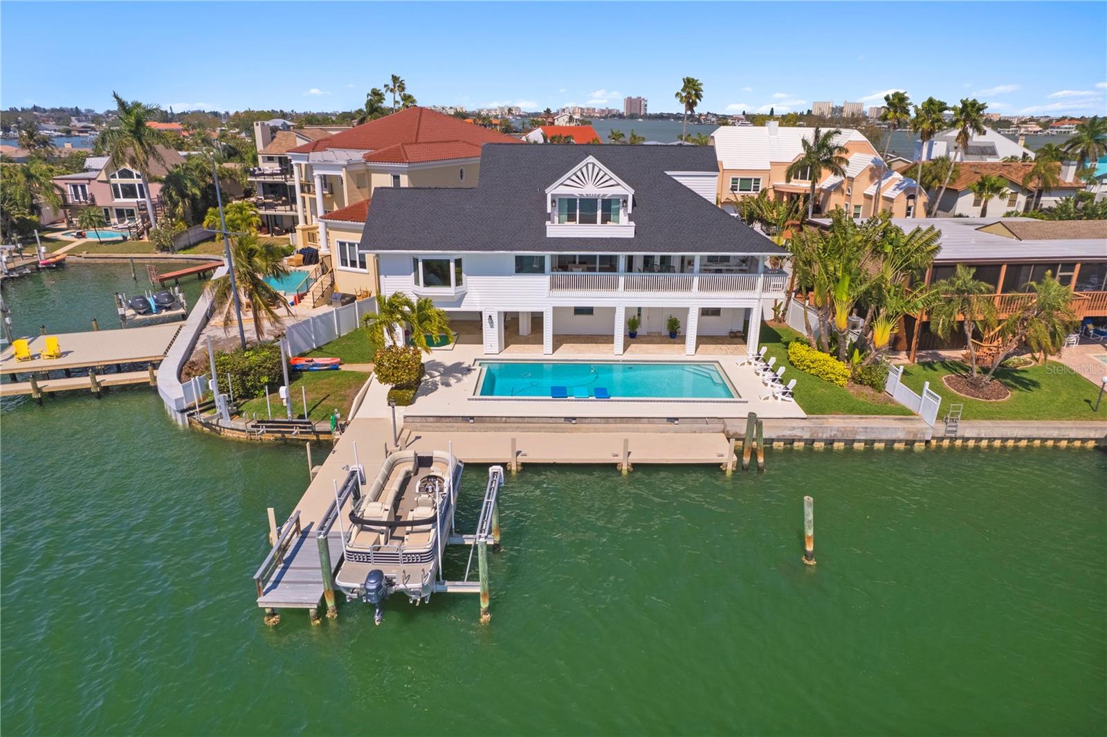 BAHIA SHORES - Residential