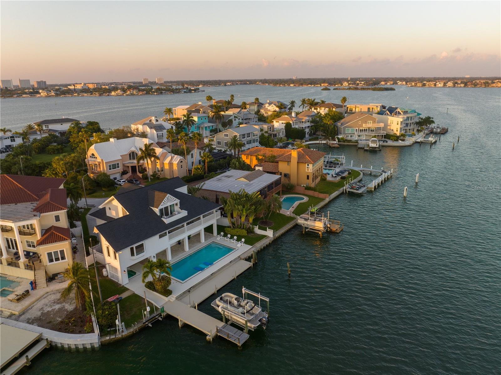 BAHIA SHORES - Residential