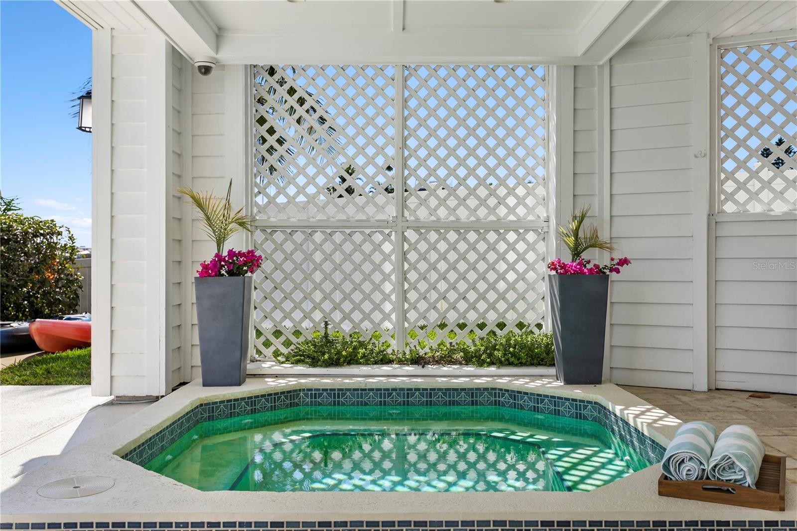 BAHIA SHORES - Residential