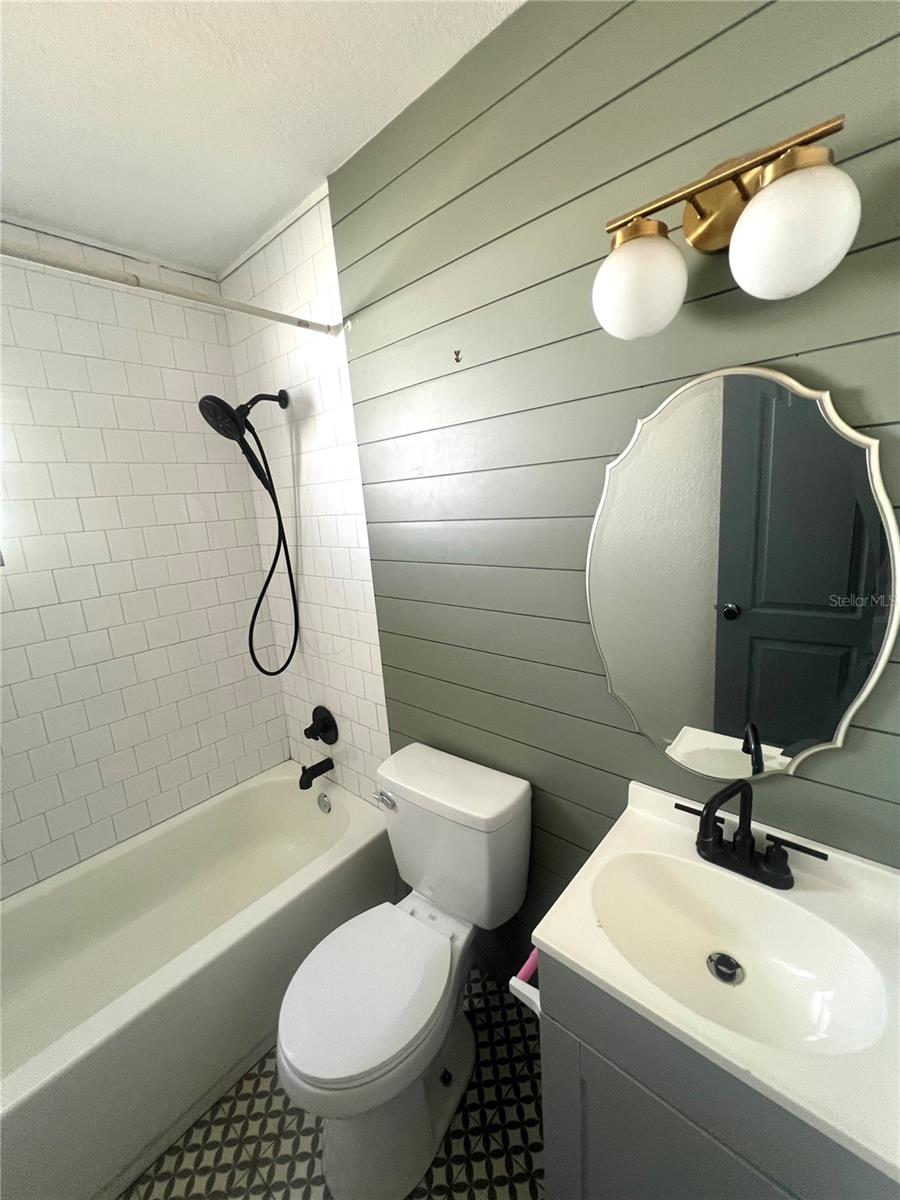 VERONA SUB - Residential Lease