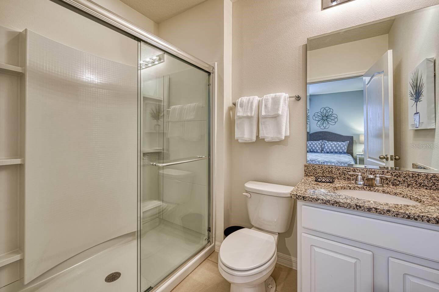 6090 BROAD OAK DRIVE