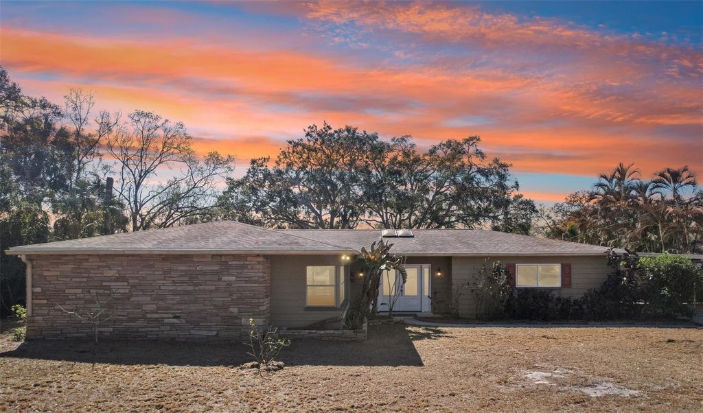 Photo of 10826 Twin Palms Ranch Road, Gibsonton, FL 33534 (MLS # TB8462734)