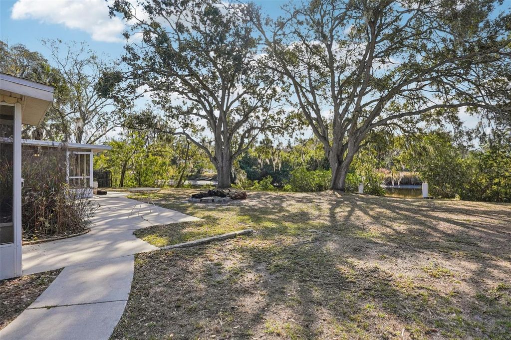 Photo of 10826 Twin Palms Ranch Road, Gibsonton, FL 33534 (MLS # TB8462734)