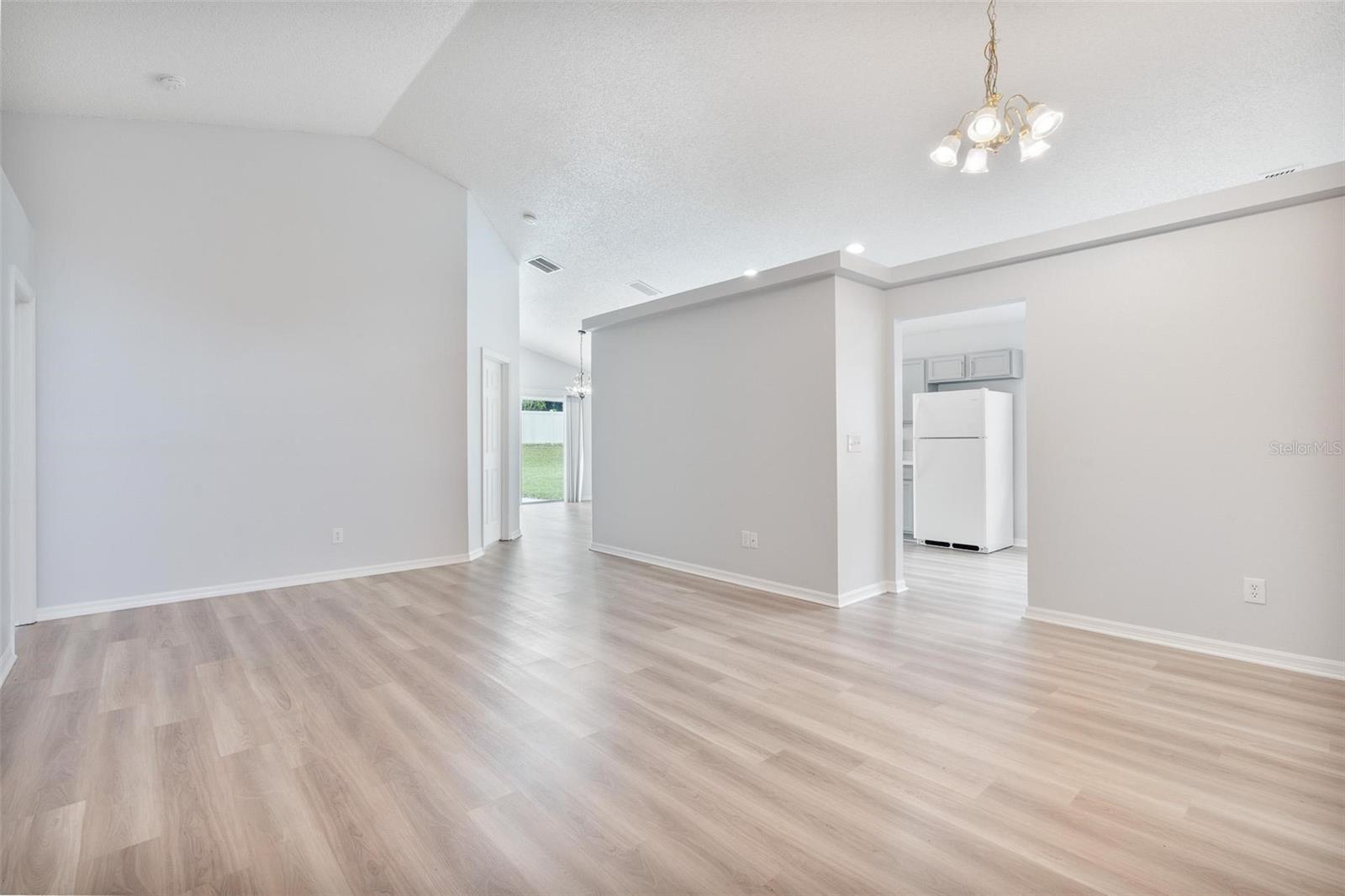 313 CHESHIRE WAY