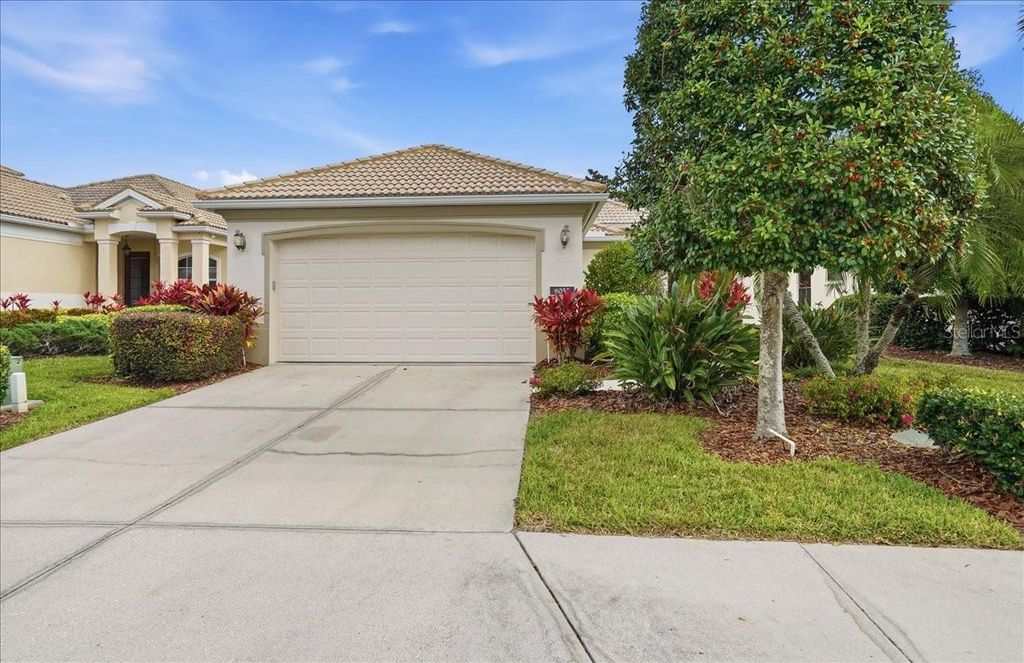 Photo of 6055 Wingspan Way, Bradenton, FL 34203 (MLS # TB8442031)