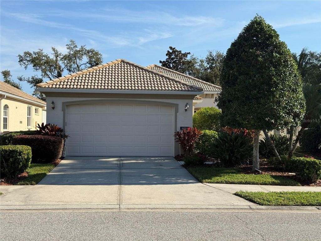 Photo of 6055 Wingspan Way, Bradenton, FL 34203 (MLS # TB8442031)