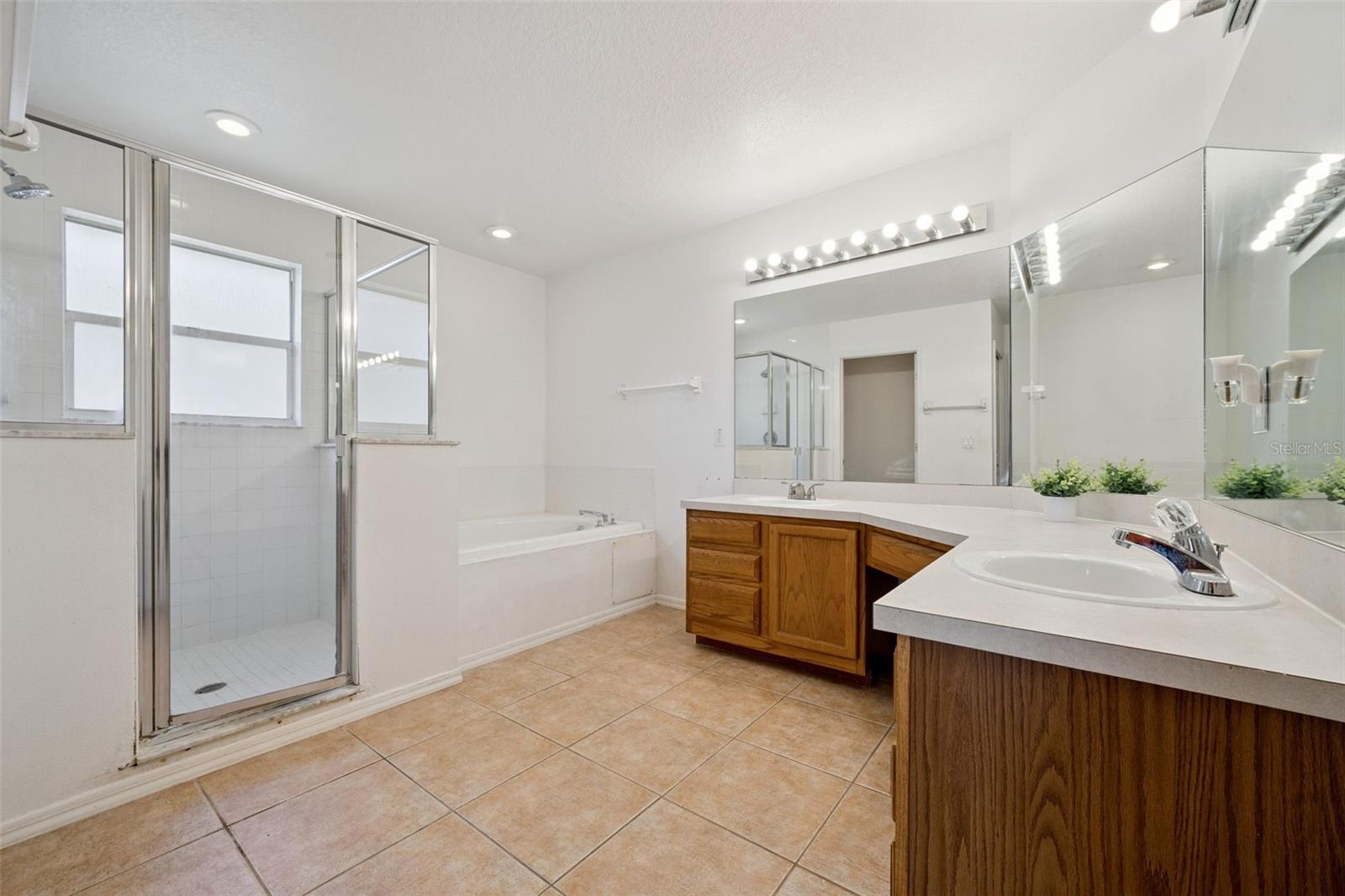 PEARL LAKE VILLAS REP - Residential