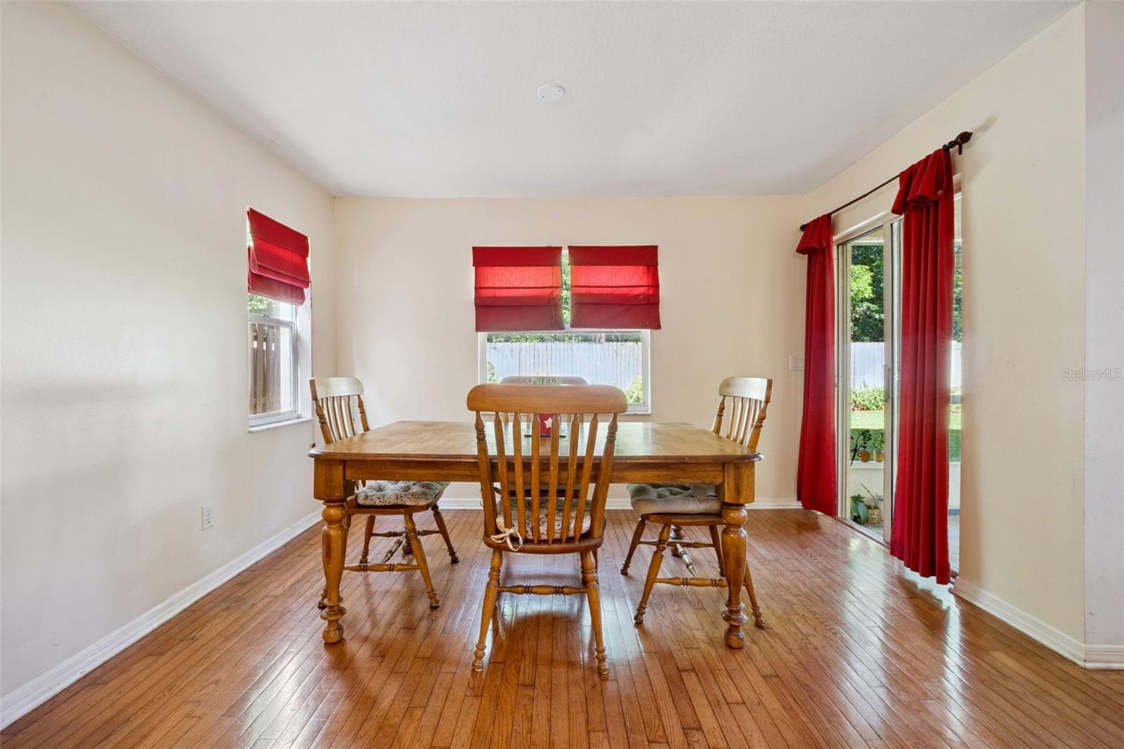 PEARL LAKE VILLAS REP - Residential