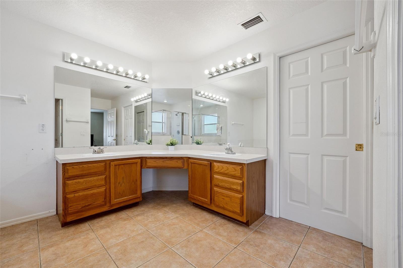 PEARL LAKE VILLAS REP - Residential